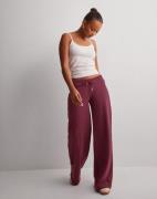 Nelly - Punainen - Perfect Sweat Pants