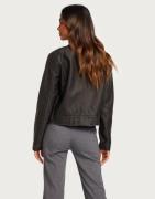 Only - Musta - Onlmindy Faux Leather Jacket Otw Nc