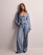 Nelly - Sininen - Favorite Bow Blouse