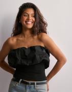 Nelly - Musta - Perfect Puffy Top
