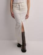 Levi's - Valkoinen - Ankle Column Skirt