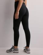 Aim'n - Musta - Shape Seamless Tights