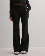 Juicy Couture - Musta - Activewear Farahlow Rise Leggings