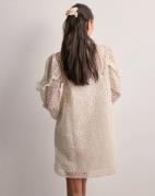 Neo Noir - Valkoinen - Abby Embroidery Dress