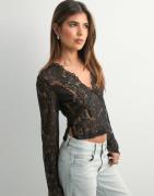 Pieces - Musta - Pcamina Ls Lace Top Jrs Kca