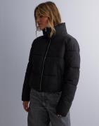 Only - Musta - Onldolly Short Puffer Jacket Otw No