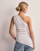 Nelly - Valkoinen - Structured One Shoulder Top