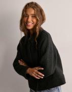Vero Moda - Musta - Vmlara Emilia Short Jacket Noos
