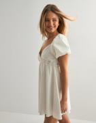 Nelly - Valkoinen - Fine Day Dress