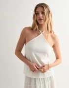 Nelly - Musta - Halterneck Loose Top