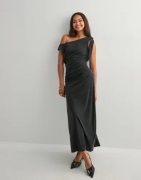 Samsøe Samsøe - Musta - Sasus dress 15641