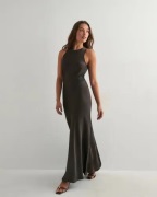 Neo Noir - Ruskea - Celinie Heavy Sateen Dress