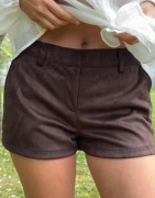Nelly - Ruskea - Fake Suede Shorts