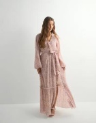 Nelly - Kukallinen - Maxi Wrap Dress