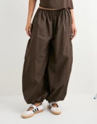 Gina Tricot - Ruskea - Wide balloon trousers