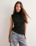 Vero Moda - Musta - Vmmille Sl Shoulder Asm Pad Top Jrs