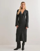 Vero Moda - Harmaa - Vmfia Ls V-Neck Calf Dress Sb