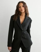 Nelly - Musta - Oversized Blazer