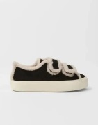 Inuikii - Musta - Shearling Low Velcro