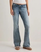 Nelly - Sininen - Super Low Waist Bootcut Jeans
