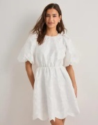 Malina - Valkoinen - Elina scallop detail mini dress