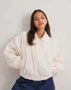 New Balance - Valkoinen - Woven Bomber Jacket