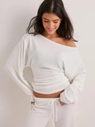 Nelly - Valkoinen - My Chill Boatneck Sweat