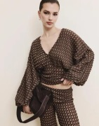 Nelly - Ruskea - Dreamy Structure LS Top