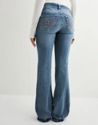 Nelly - Sininen - Low Waist Bootcut Stitch Jeans
