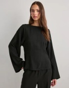 Nelly - Musta - Volume Sleeve Blouse