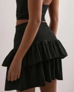 Neo Noir - Musta - Carin R Skirt