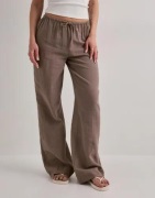 Nelly - Ruskea - Easy Breeze Pants