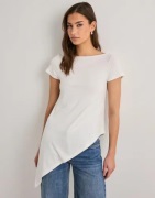 Nelly - Valkoinen - Asymmetric Flowy Tee