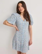 Vero Moda - Kukallinen - Vmalba Ss Short Dress Wvn Ga Noos