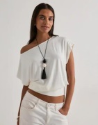 Nelly - Valkoinen - Soft Hip Focus Top