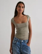 Nelly - Vihreä - Perfect Basic Short Sleeve Top